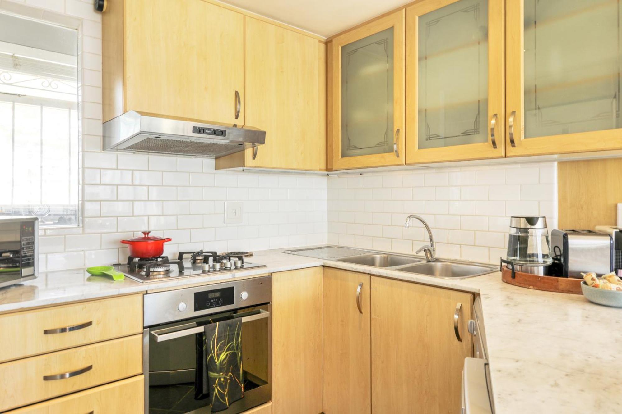 Backup-Powered Bantry Bay View 2 Bed Apartment Cape Town Bagian luar foto