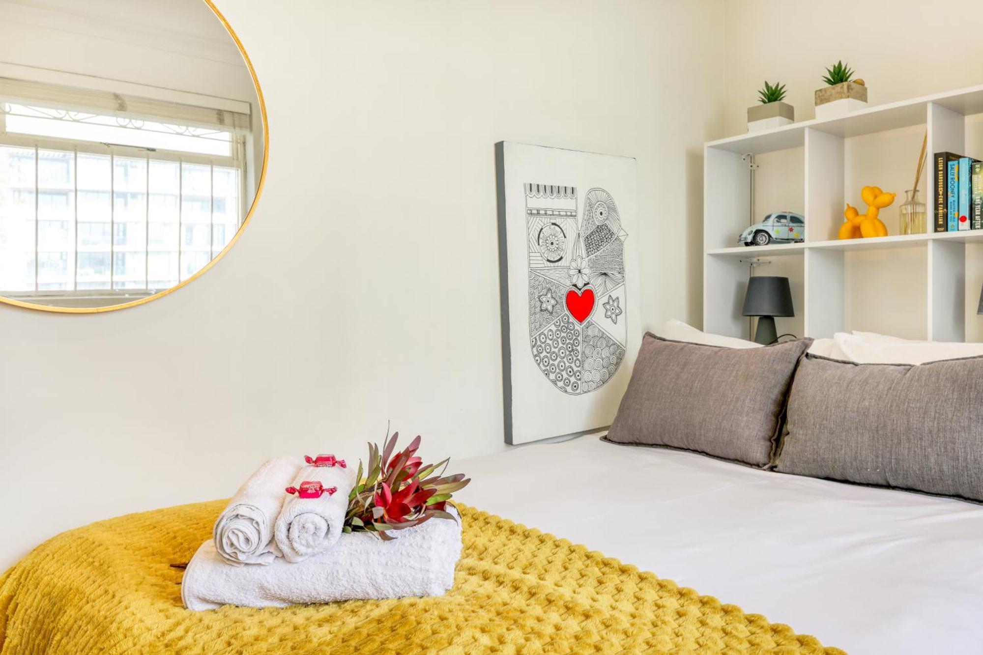 Backup-Powered Bantry Bay View 2 Bed Apartment Cape Town Bagian luar foto