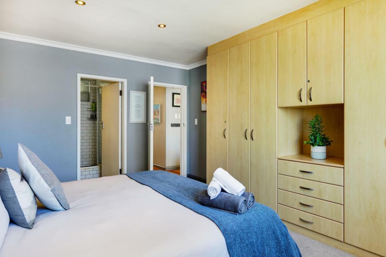 Backup-Powered Bantry Bay View 2 Bed Apartment Cape Town Bagian luar foto