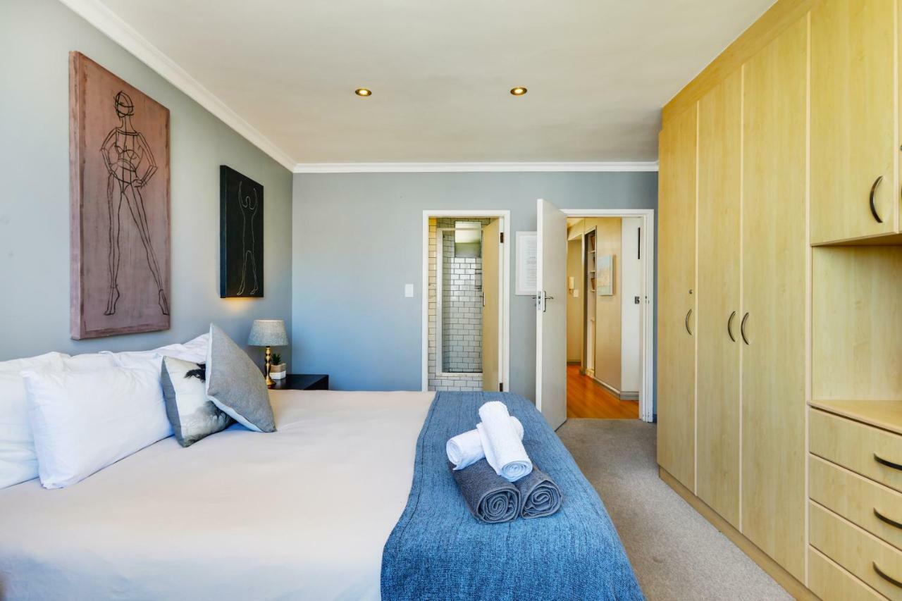 Backup-Powered Bantry Bay View 2 Bed Apartment Cape Town Bagian luar foto